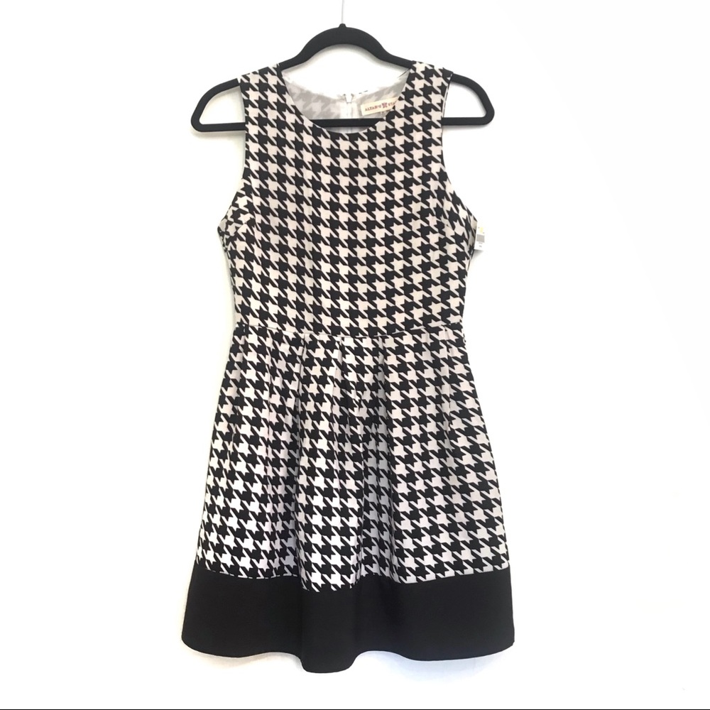 NWT Altar’d State Houndstooth Fit And Flare Dress